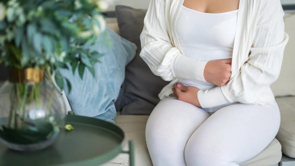 Wanita dengan PCOS menjaga pola makan sehat untuk mengontrol insulin resistance dan gula darah